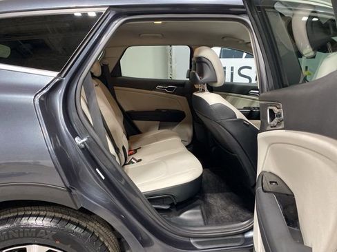 Used 2023 Kia Sportage EX image 27