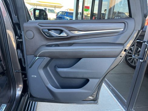 Used 2021 GMC Yukon Denali image 13