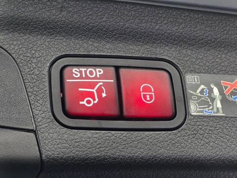 Used 2025 Mercedes-Benz GLE 53 AMG 4MATIC image 23