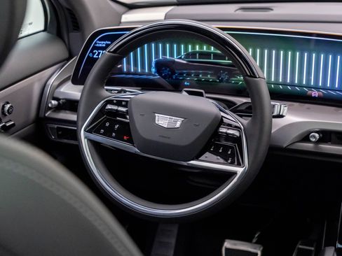 New 2026 Cadillac Vistiq Sport AWD/4WD image 10