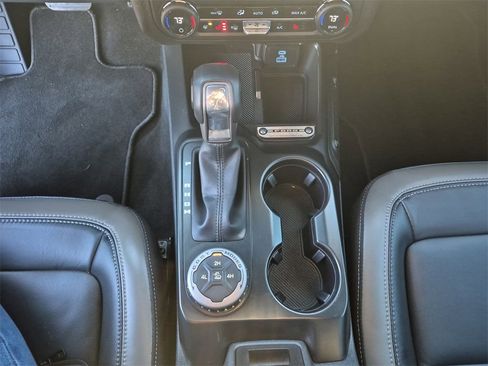 Used 2025 Ford Bronco Outer Banks image 26