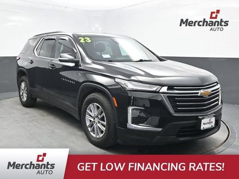 Used 2023 Chevrolet Traverse LT AWD/4WD image 1