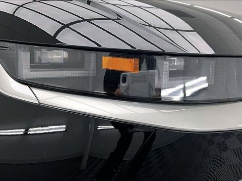 Used 2025 Hyundai Ioniq 5 Limited image 29