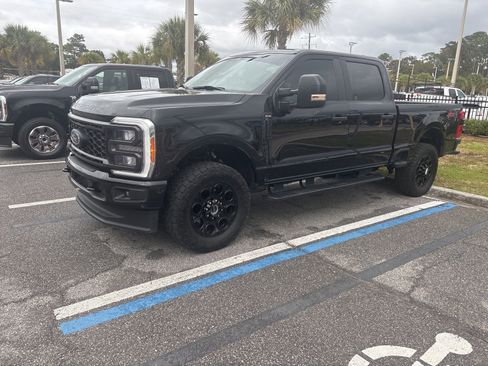 Used 2023 Ford F250 XL w/ STX Appearance Package image 2