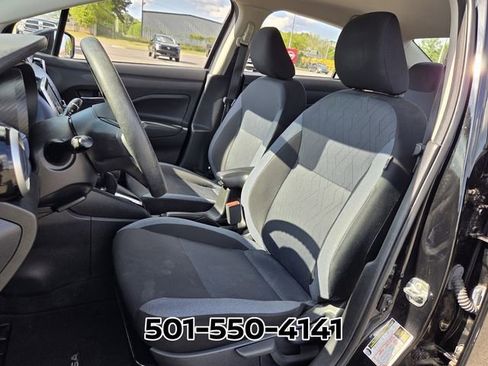 Used 2023 Nissan Versa SV FWD image 8