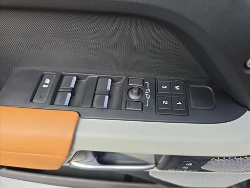 Certified 2023 Land Rover Defender 130 First Edition image 28