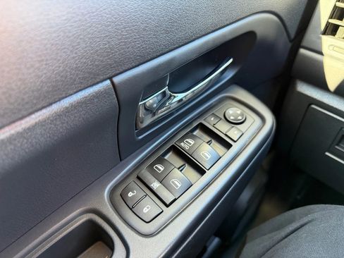 Used 2012 Jeep Liberty Sport image 26