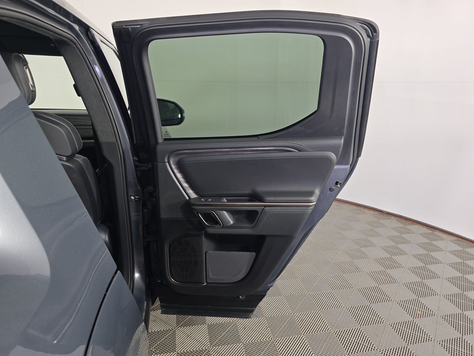 Used 2022 Rivian R1T Launch Edition AWD/4WD image 19