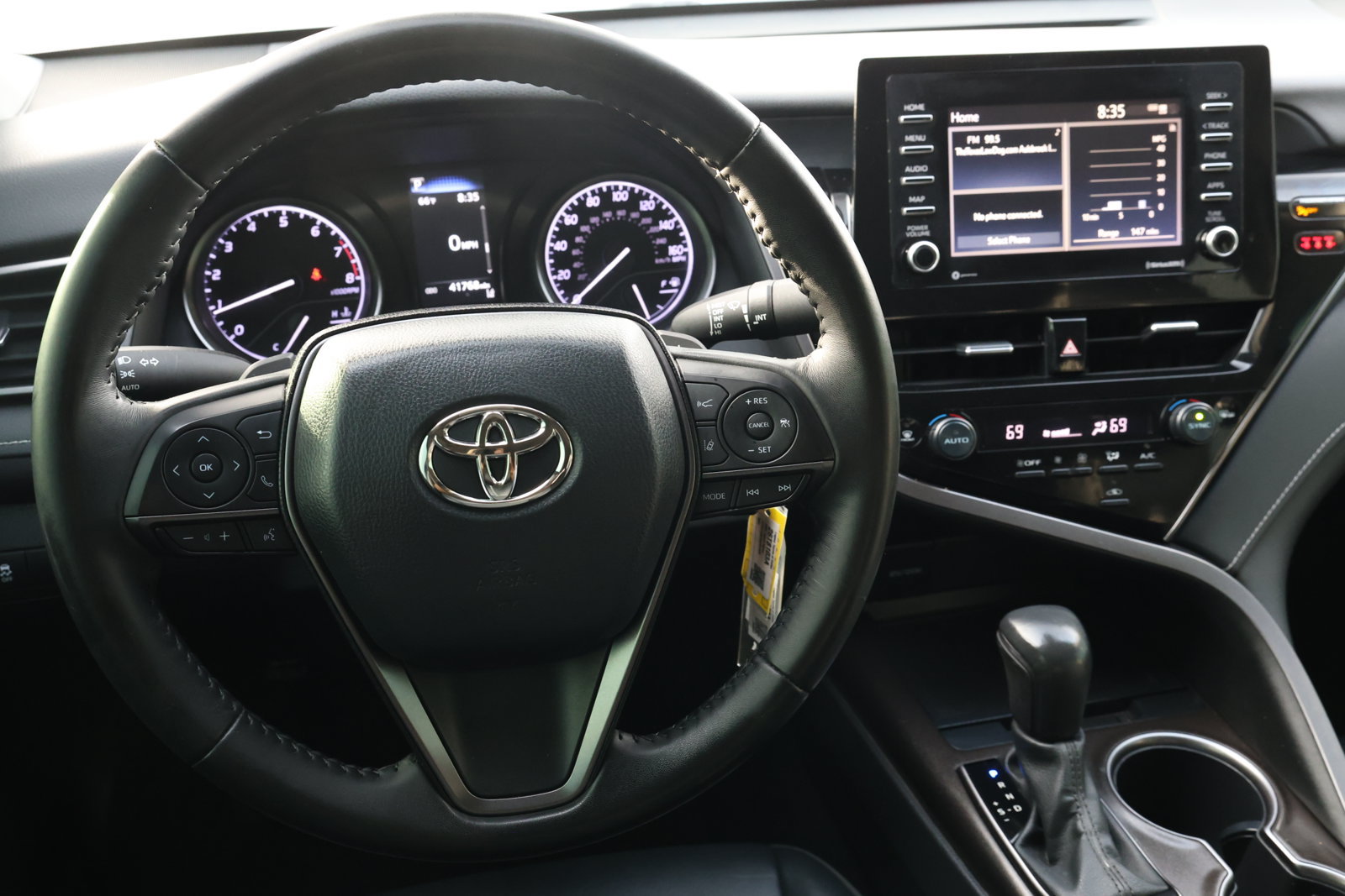 Used 2024 Toyota Camry SE FWD image 15