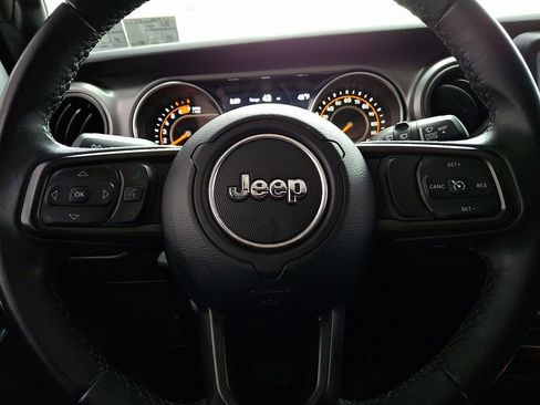 Used 2021 Jeep Wrangler Unlimited Sport image 18