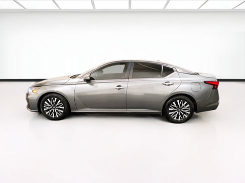 Used 2023 Nissan Altima 2.5 SV FWD image 21