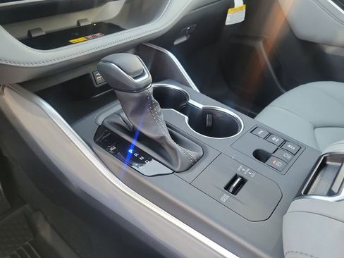 New 2026 Toyota Highlander XLE image 34