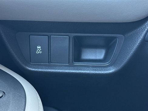 New 2026 Honda HR-V LX image 28