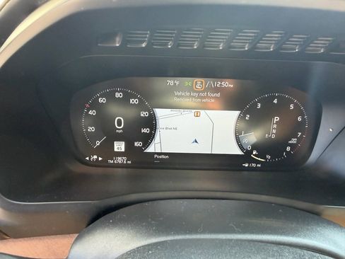 Used 2016 Volvo XC90 T6 Inscription w/ Vision Package image 24