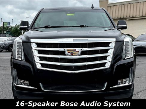 Used 2020 Cadillac Escalade Luxury AWD/4WD image 2