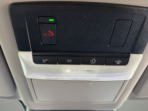 Used 2023 Nissan Rogue SV AWD/4WD image 21