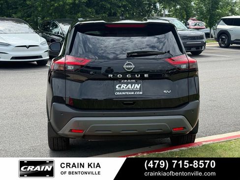 Used 2023 Nissan Rogue SV FWD image 6