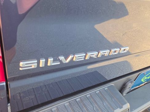 Used 2022 Chevrolet Silverado 1500 LT Trail Boss AWD/4WD image 9