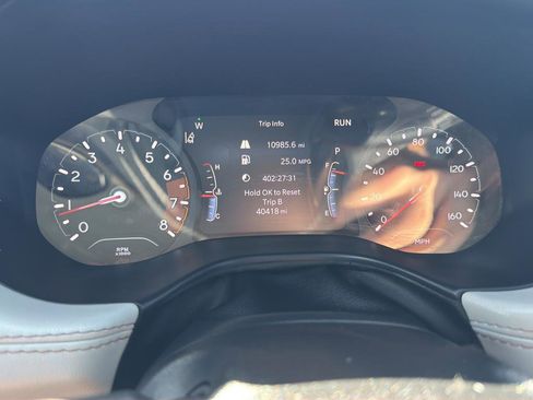 Used 2025 Jeep Compass Limited AWD/4WD image 23