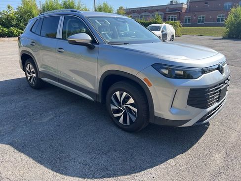 New 2025 Volkswagen Tiguan S image 3