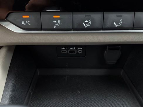 Used 2025 Nissan Altima 2.5 SV FWD image 24