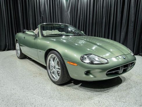 Used 1999 Jaguar XK8 Convertible RWD image 4