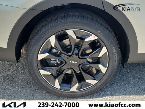 New 2026 Kia Sorento EX FWD image 9