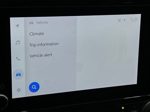 Used 2023 Toyota Highlander L image 28