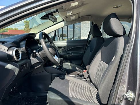 Used 2020 Nissan Versa S image 2