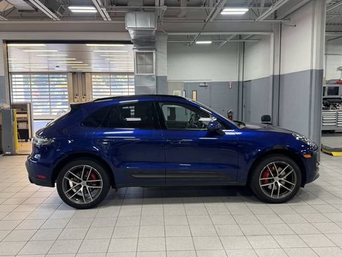 Used 2023 Porsche Macan S AWD/4WD image 4