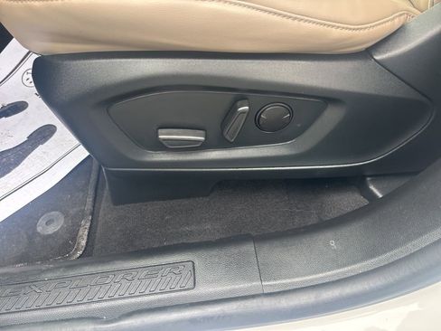 Used 2023 Ford Explorer XLT w/ Equipment Group 202A image 23