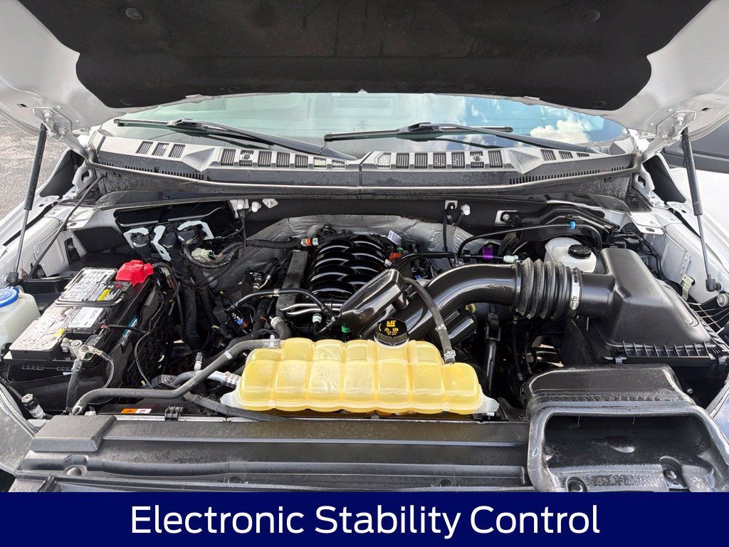 Used 2019 Ford F150 XLT w/ Equipment Group 302A Luxury AWD/4WD image 16