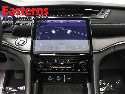 Used 2023 Jeep Grand Cherokee L Limited w/ Luxury Tech Group II AWD/4WD image 12