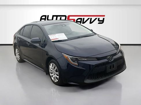Used 2020 Toyota Corolla LE image 1