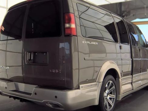 Used 2016 GMC Savana 2500 RWD image 5