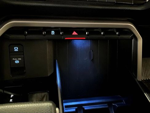 Used 2022 Toyota Tundra SR5 image 15