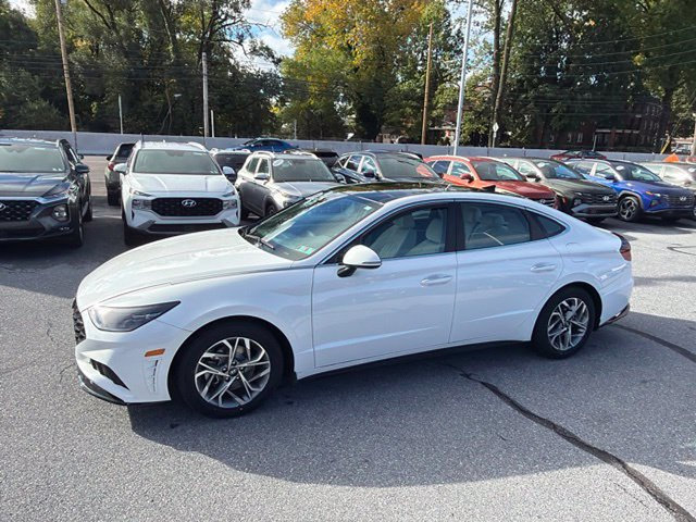 Certified 2023 Hyundai Sonata SEL w/ Convenience Package FWD image 3
