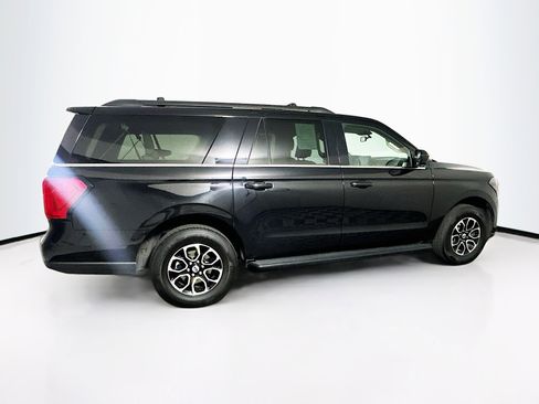 Used 2024 Ford Expedition Max XLT image 10