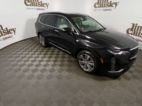 Certified 2021 Cadillac XT6 Premium Luxury AWD/4WD image 2