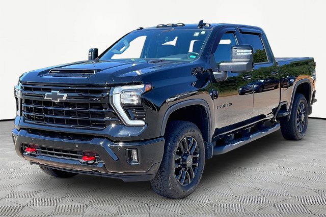 Used 2025 Chevrolet Silverado 2500 LTZ w/ LTZ Plus Package AWD/4WD image 3
