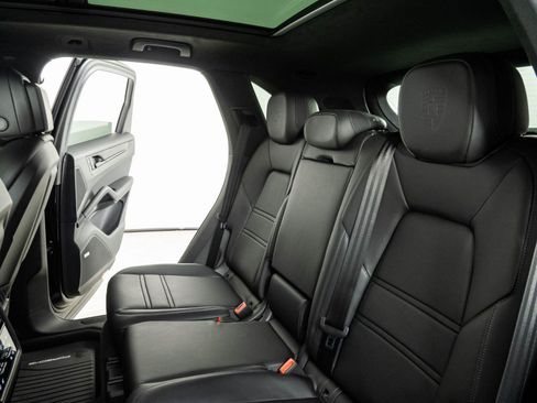 Certified 2026 Porsche Cayenne GTS AWD/4WD image 22
