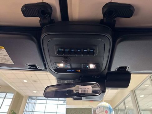 New 2025 Ford Bronco Badlands w/ Sasquatch Package image 29