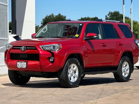 Certified 2024 Toyota 4Runner SR5 Premium w/ Moonroof Package AWD/4WD image 10