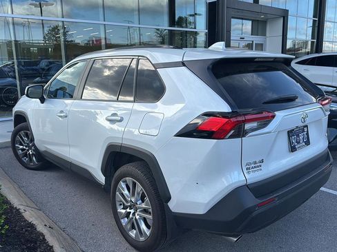 Used 2025 Toyota RAV4 XLE Premium w/ Weather Package AWD/4WD image 5