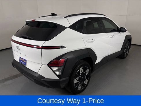 Used 2024 Hyundai Kona SEL FWD image 11