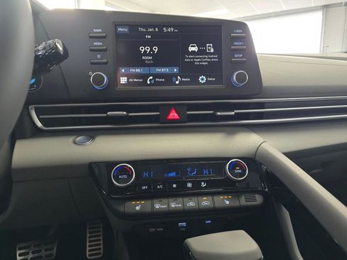 New 2026 Hyundai Elantra SEL Sport Premium FWD image 23