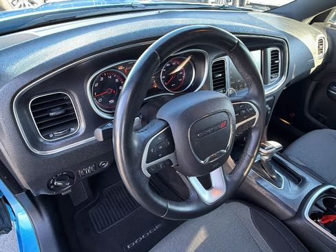 Used 2015 Dodge Charger SXT RWD image 10