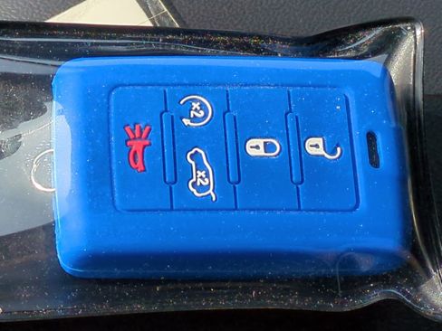 Used 2025 Jeep Grand Cherokee Limited w/ Black Appearance Package image 36