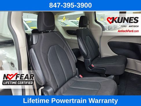 Used 2024 Chrysler Voyager LX FWD image 29