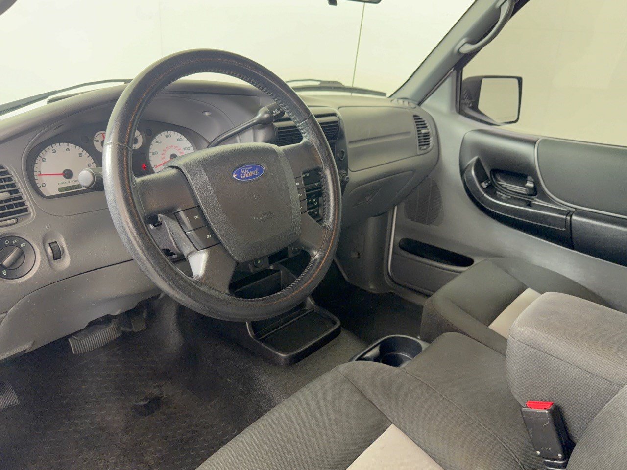 Used 2011 Ford Ranger Sport RWD image 4